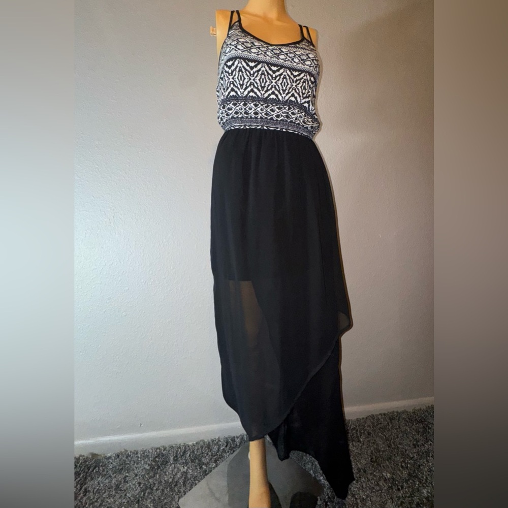 La Hearts Black and White Maxi Dress